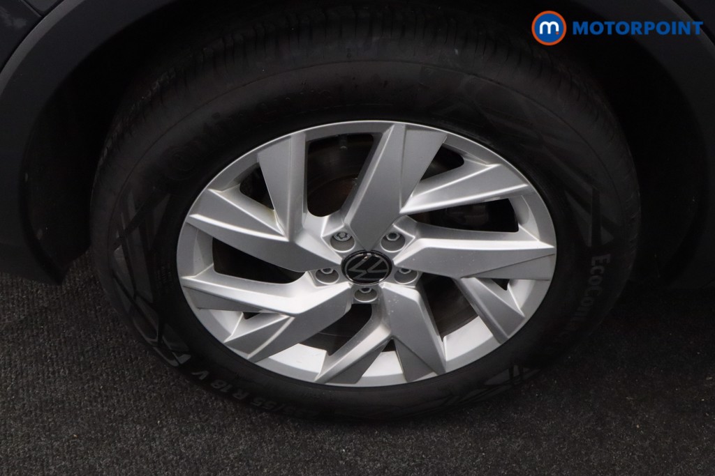 Volkswagen Tiguan Life Automatic Petrol SUV - Stock Number (1595678) - 19th supplementary image