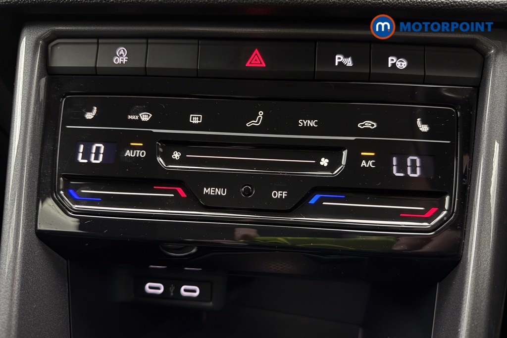 Volkswagen T-Roc Style Automatic Petrol SUV - Stock Number (1596172) - 13th supplementary image