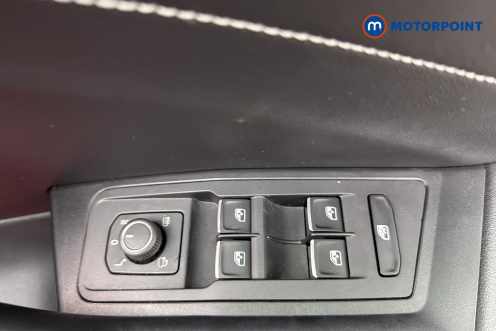 Volkswagen T-Roc Style Automatic Petrol SUV - Stock Number (1596172) - 16th supplementary image
