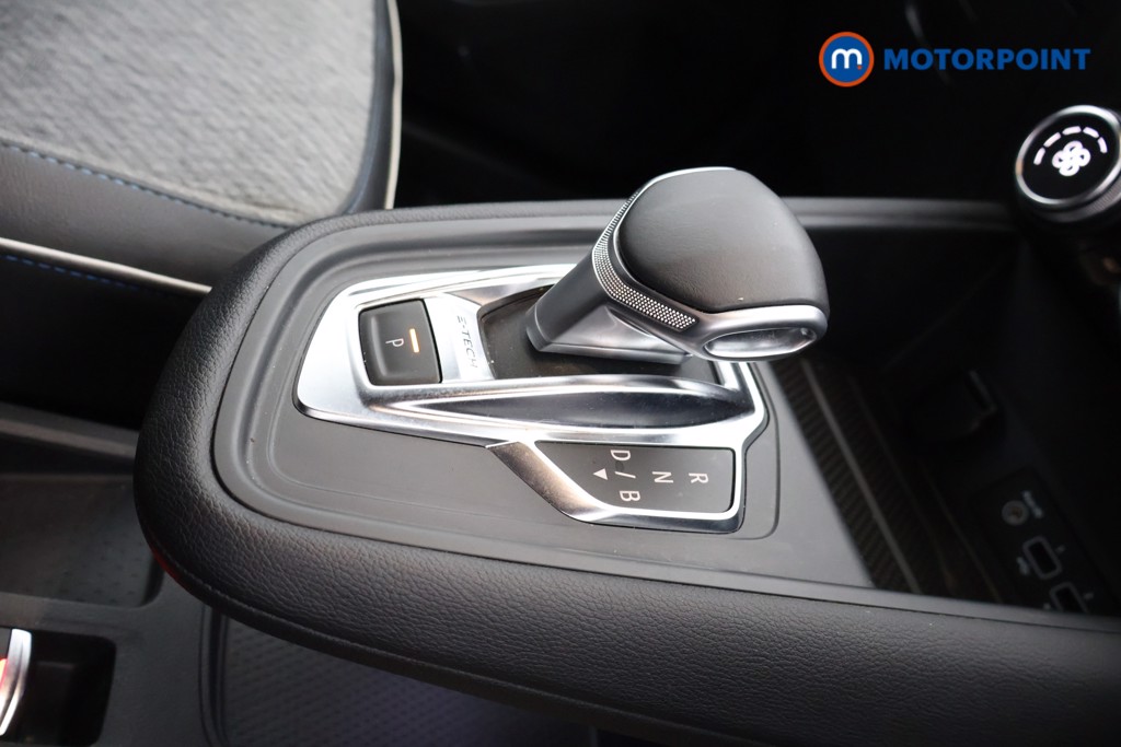 Renault Captur Launch Edition Automatic Petrol Plug-In Hybrid SUV - Stock Number (1596223) - 7th supplementary image