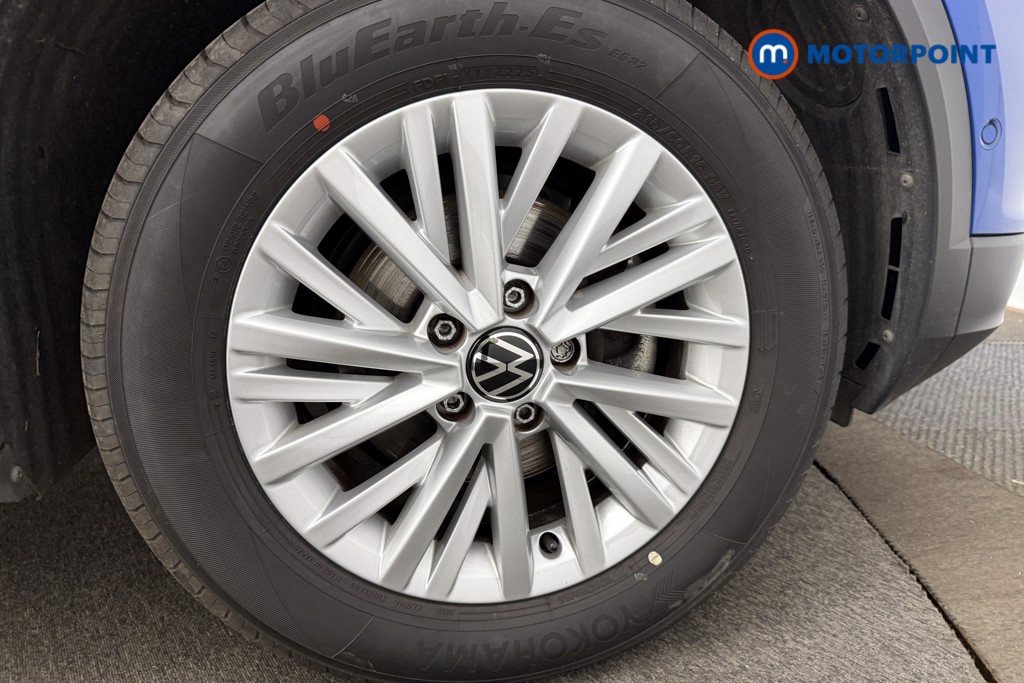 Volkswagen T-Roc Life Manual Petrol SUV - Stock Number (1596473) - 14th supplementary image
