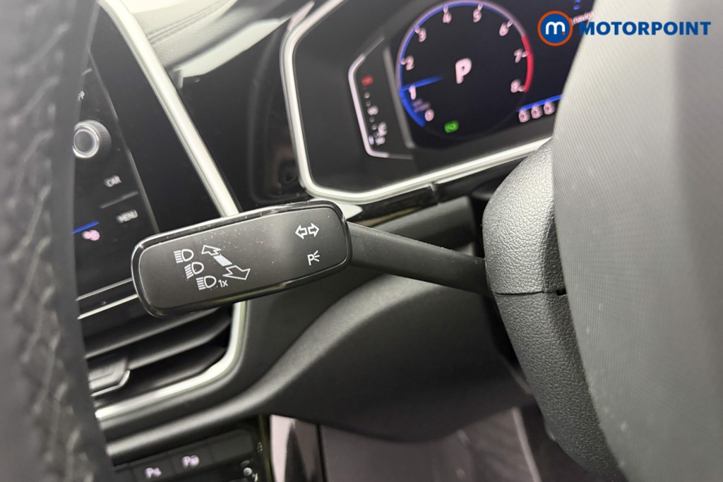 Volkswagen T-Roc R-Line Automatic Petrol SUV - Stock Number (1596749) - 9th supplementary image