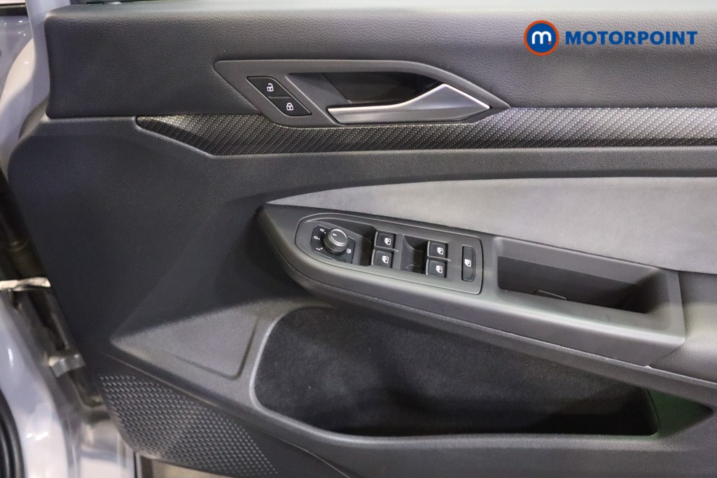 Volkswagen Golf R-Line Manual Petrol Hatchback - Stock Number (1596766) - 9th supplementary image