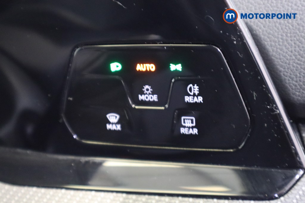 Volkswagen Golf R-Line Manual Petrol Hatchback - Stock Number (1596766) - 12th supplementary image