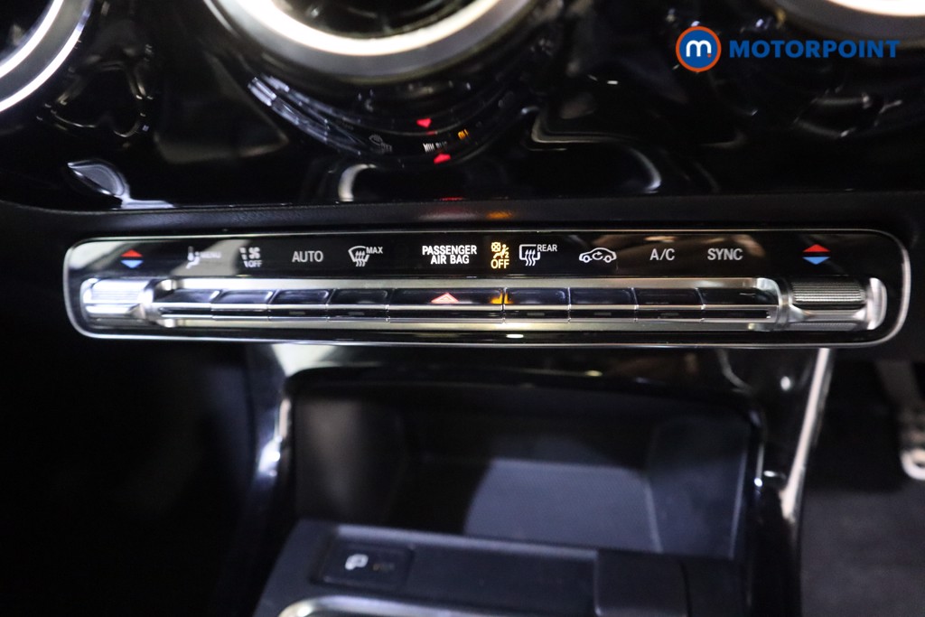 Mercedes-Benz A Class Amg Line Manual Petrol Saloon - Stock Number (1597154) - 6th supplementary image