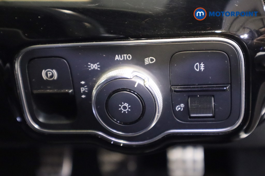 Mercedes-Benz A Class Amg Line Manual Petrol Saloon - Stock Number (1597154) - 14th supplementary image