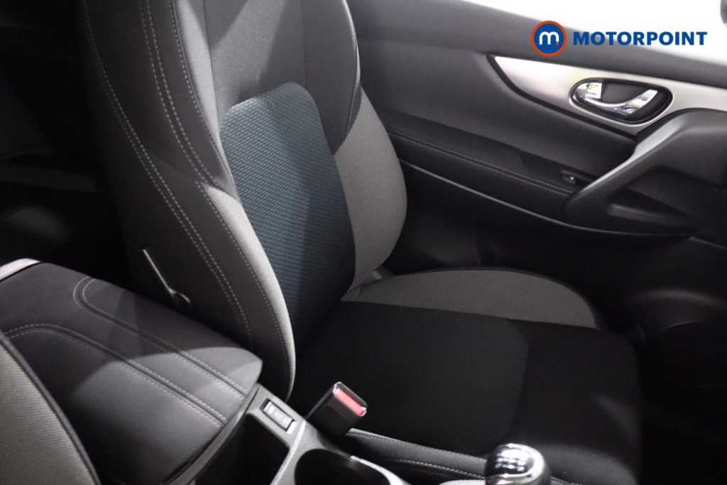 Nissan Qashqai N-Connecta Manual Petrol SUV - Stock Number (1597506) - 25th supplementary image