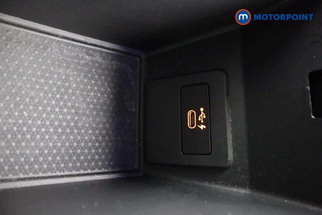 BMW 2 Series M Sport Manual Petrol Saloon - Stock Number (1598175) - 20th supplementary image