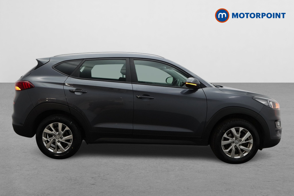 Hyundai Tucson Se Nav Manual Petrol SUV - Stock Number (1580645) - Drivers side