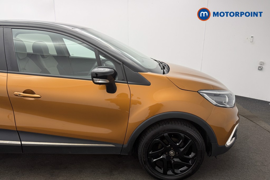 Renault Captur Iconic Manual Petrol SUV - Stock Number (1581182) - 9th supplementary image