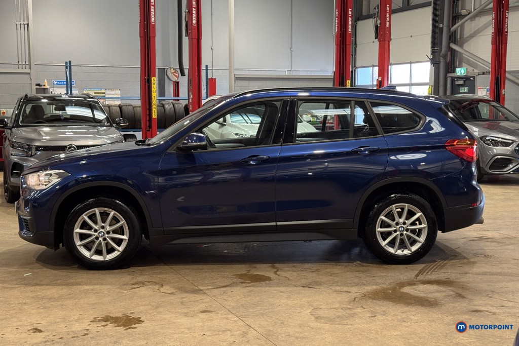 BMW X1 SE Manual Petrol SUV - Stock Number (1581251) - Passenger side