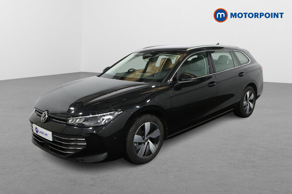 Volkswagen Passat Life Automatic Petrol Plug-In Hybrid Estate - Stock Number (1581480) - Passenger side front corner