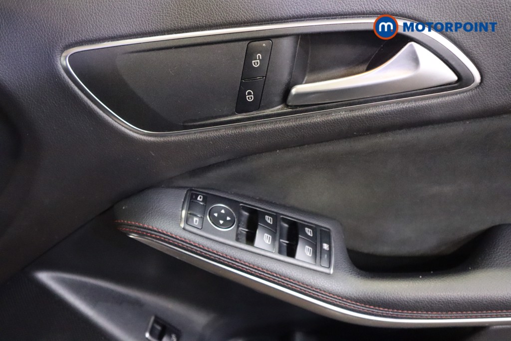 Mercedes-Benz GLA Amg Line Automatic Petrol SUV - Stock Number (1586559) - 12th supplementary image