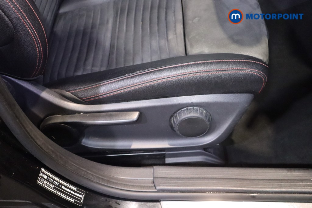 Mercedes-Benz GLA Amg Line Automatic Petrol SUV - Stock Number (1586559) - 18th supplementary image