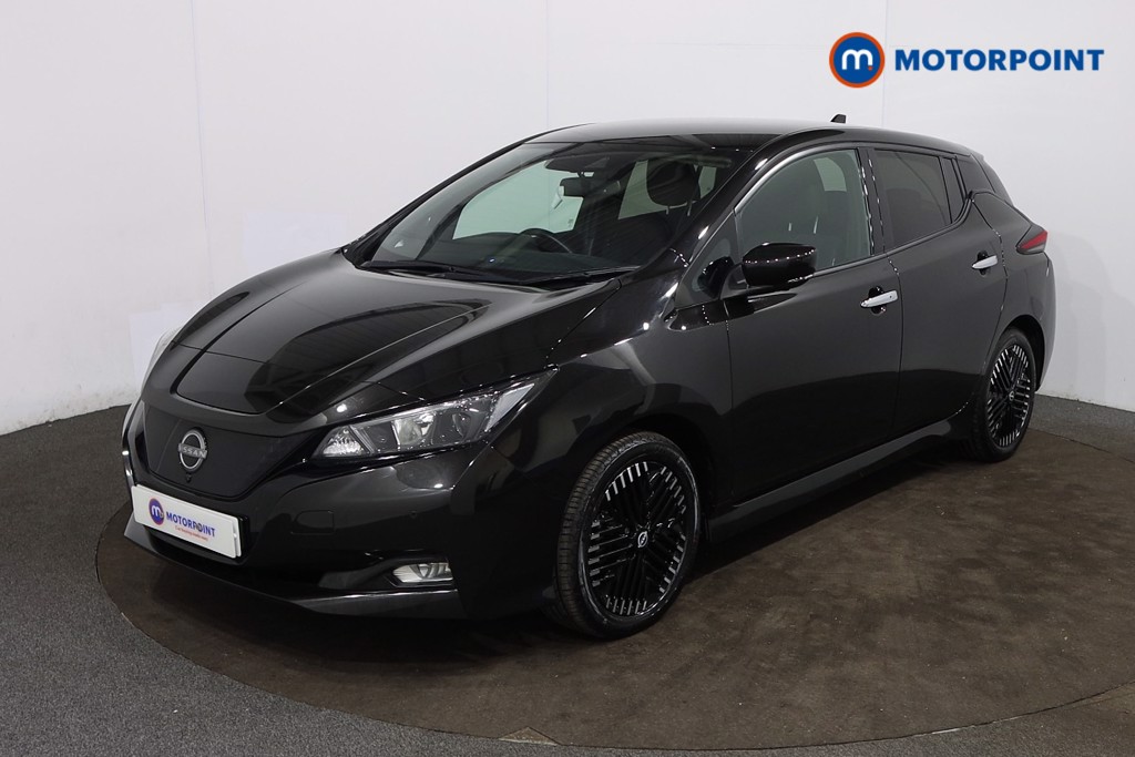 Nissan Leaf N-Connecta Automatic Electric Hatchback - Stock Number (1589306) - Passenger side front corner