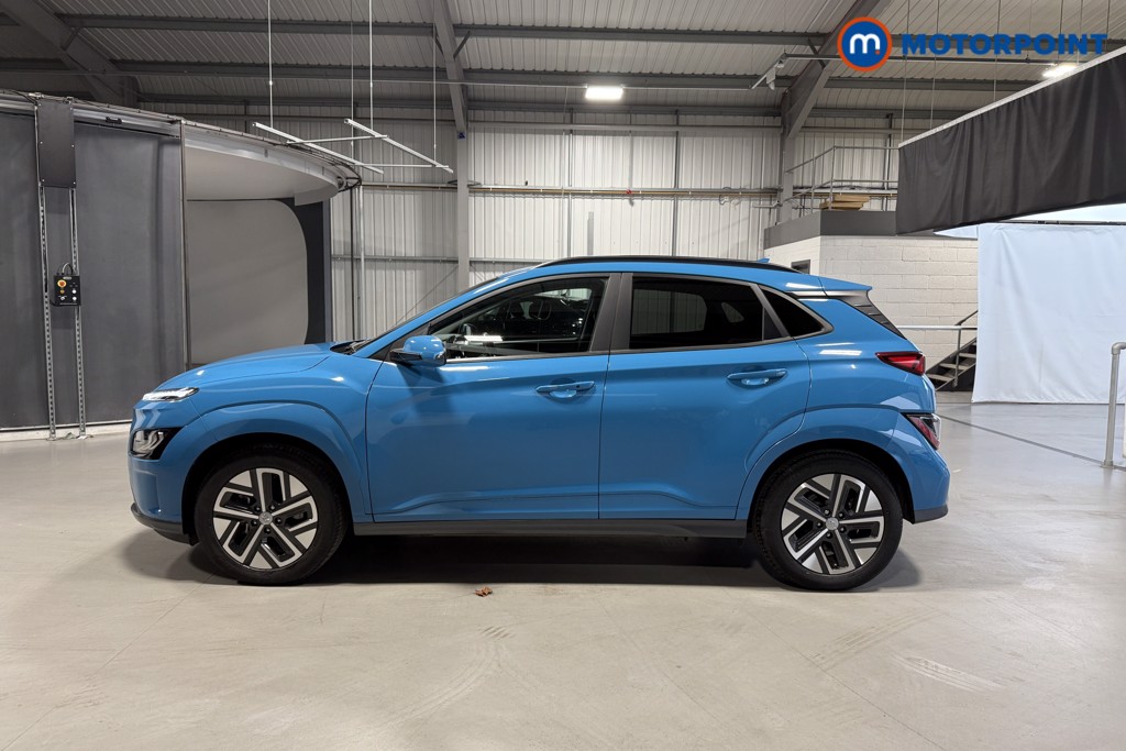 Hyundai Kona Premium Automatic Electric SUV - Stock Number (1589571) - Passenger side