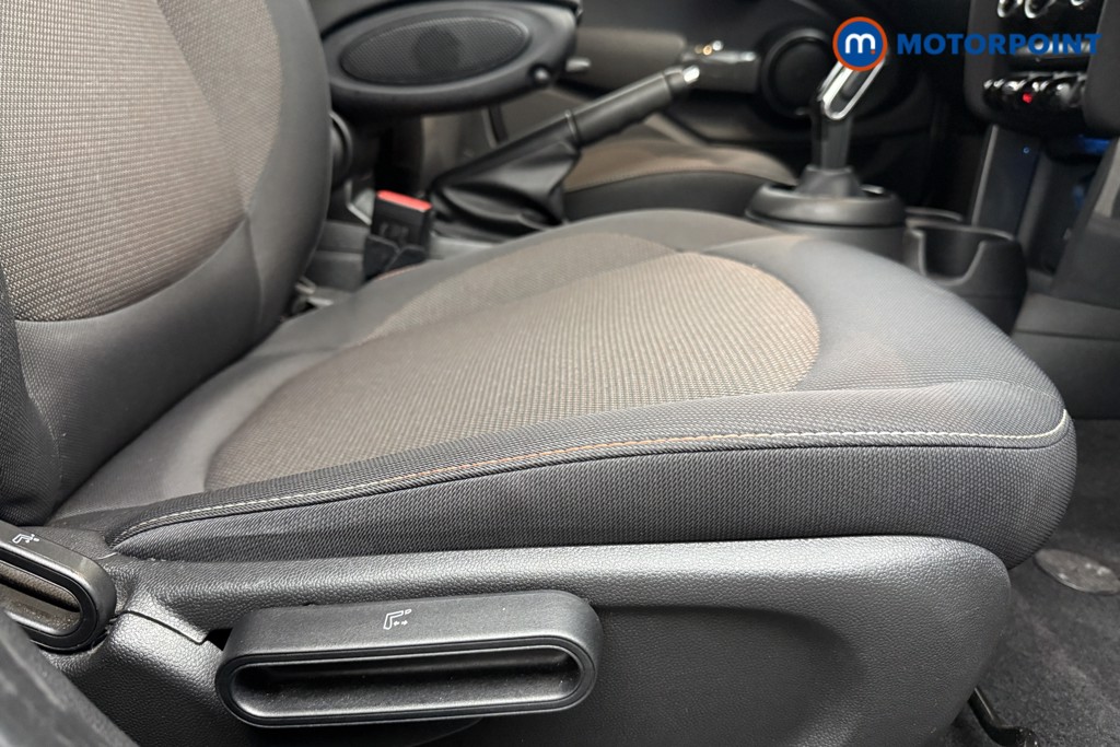 Mini Hatchback Cooper Classic Automatic Petrol Hatchback - Stock Number (1589870) - 21st supplementary image