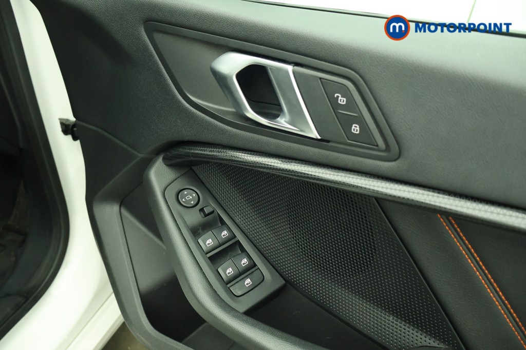 BMW 2 Series Sport Manual Diesel Saloon - Stock Number (1591833) - 9th supplementary image