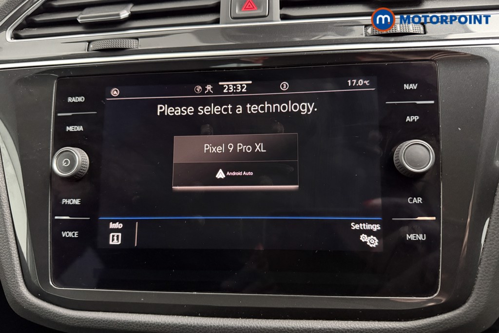 Volkswagen Tiguan Life Automatic Petrol SUV - Stock Number (1592834) - 12th supplementary image