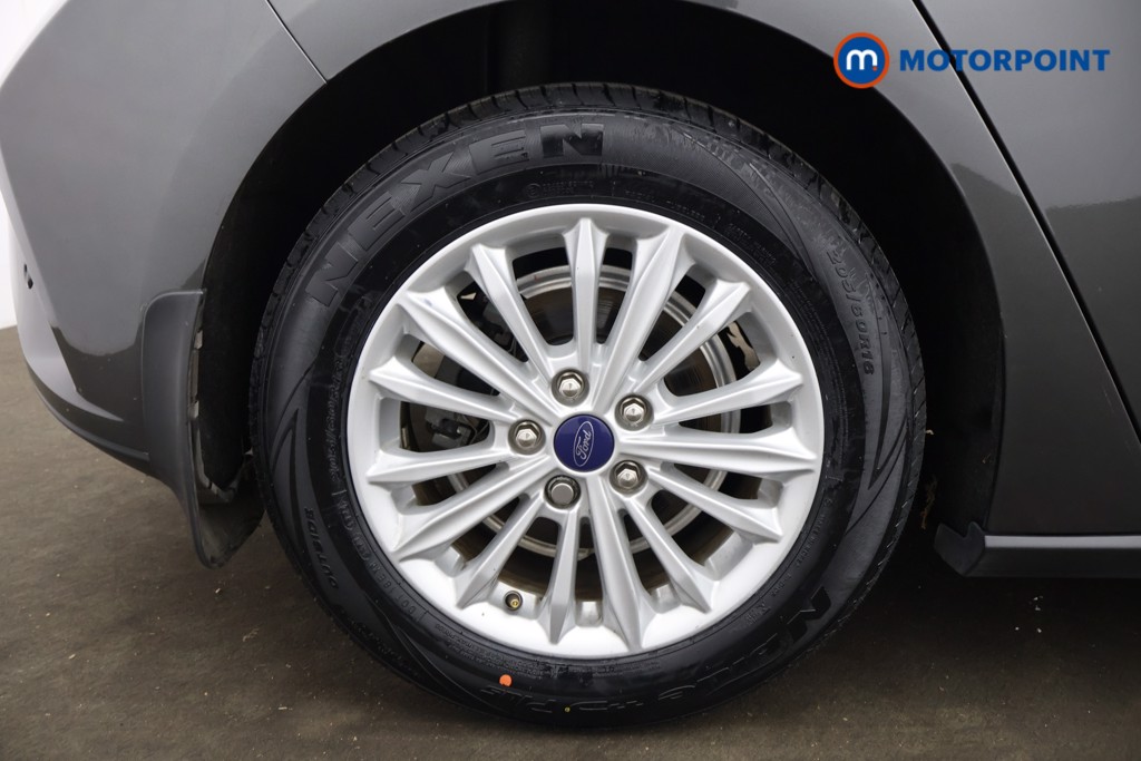 Ford Focus Titanium Manual Petrol Hatchback - Stock Number (1592980) - 14th supplementary image