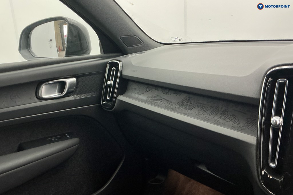 Volvo Xc40 Core Automatic Electric SUV - Stock Number (1593434) - 17th supplementary image