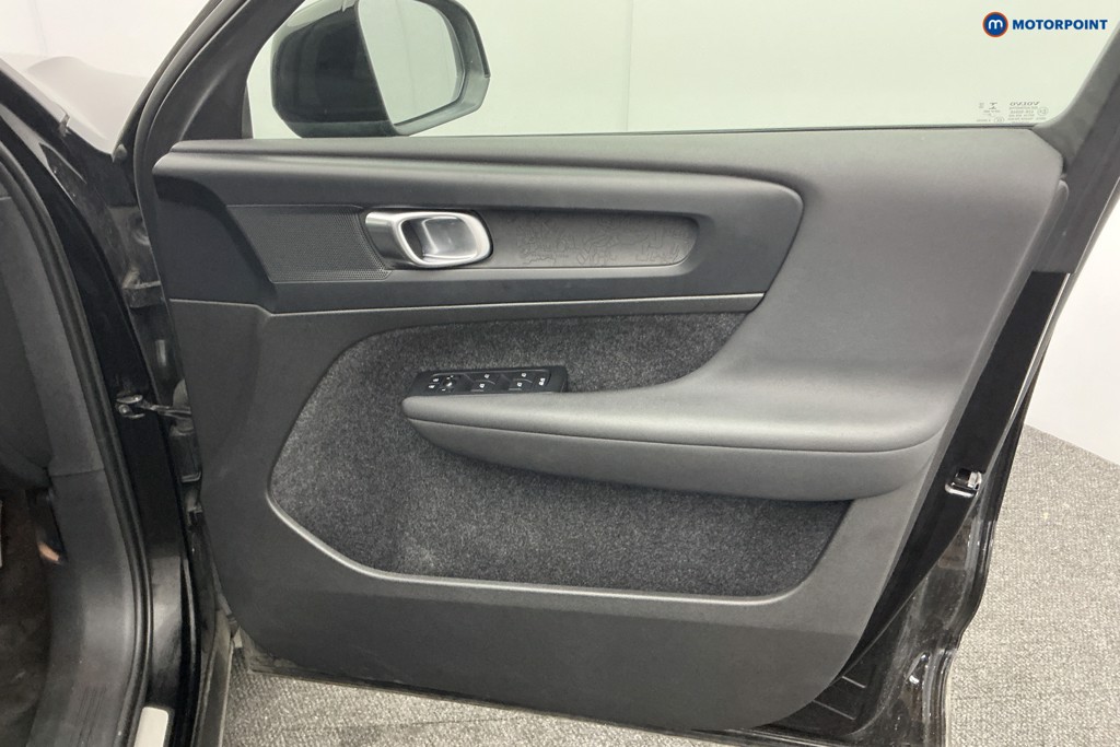 Volvo Xc40 Core Automatic Electric SUV - Stock Number (1593434) - 21st supplementary image