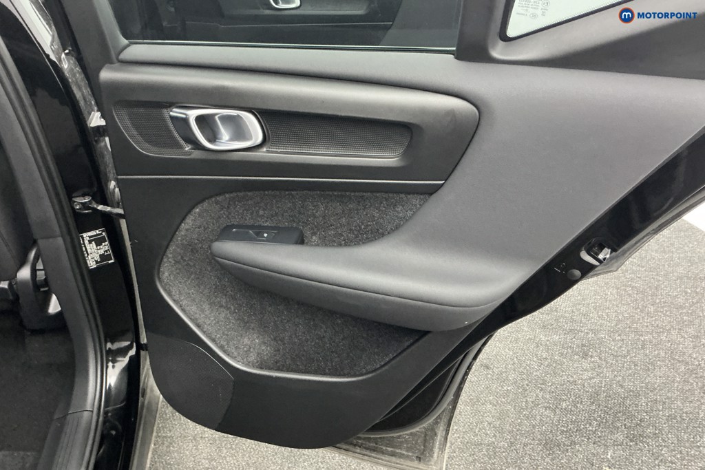 Volvo Xc40 Core Automatic Electric SUV - Stock Number (1593434) - 23rd supplementary image