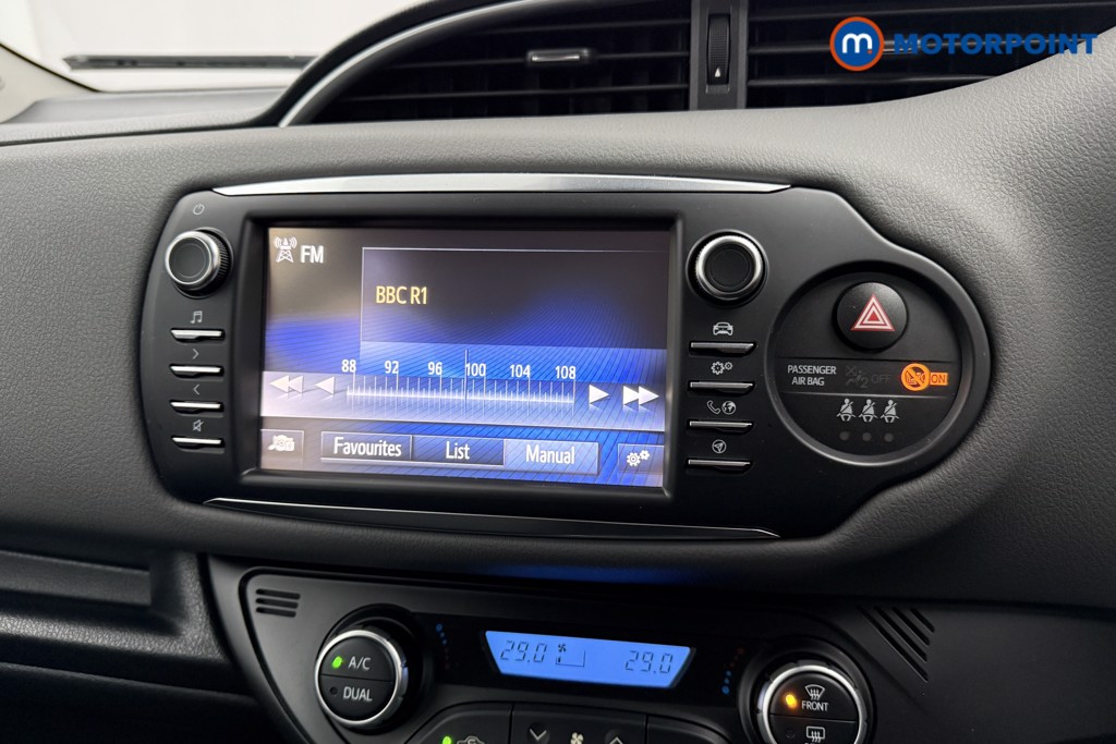 Toyota Yaris Icon Automatic Petrol-Electric Hybrid Hatchback - Stock Number (1593622) - 7th supplementary image