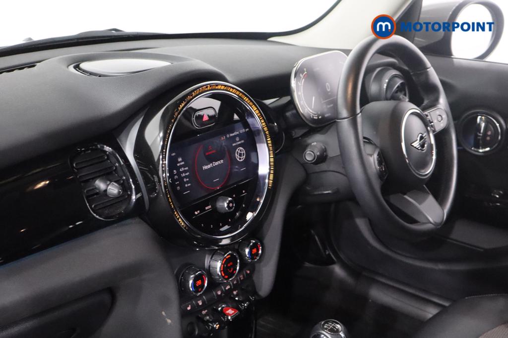 Mini Hatchback Cooper Classic Manual Petrol Hatchback - Stock Number (1593633) - 18th supplementary image