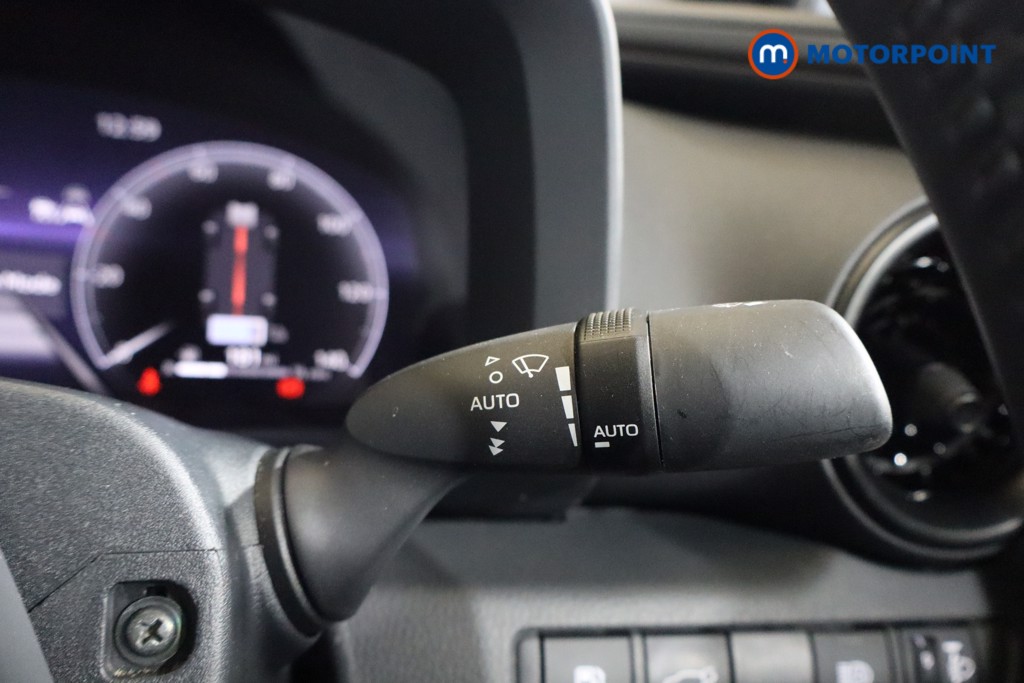 Toyota C-Hr Design Automatic Petrol-Electric Hybrid SUV - Stock Number (1593846) - 5th supplementary image