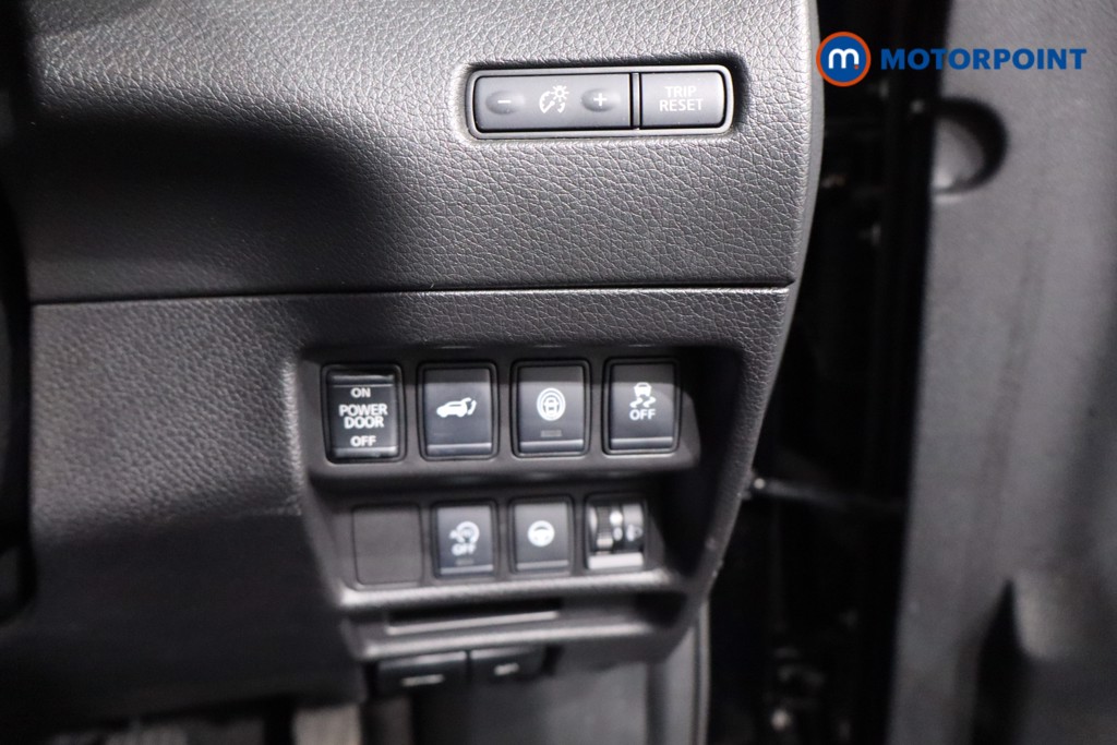 Nissan X-Trail N-Tec Manual Diesel SUV - Stock Number (1594130) - 19th supplementary image