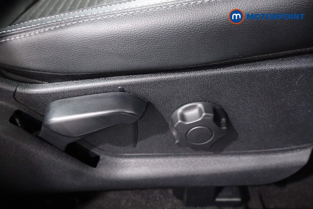 Ford Ecosport Titanium Manual Petrol SUV - Stock Number (1594684) - 22nd supplementary image
