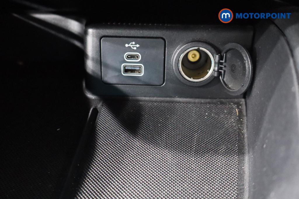 Ford Kuga Titanium Automatic Diesel SUV - Stock Number (1594808) - 5th supplementary image