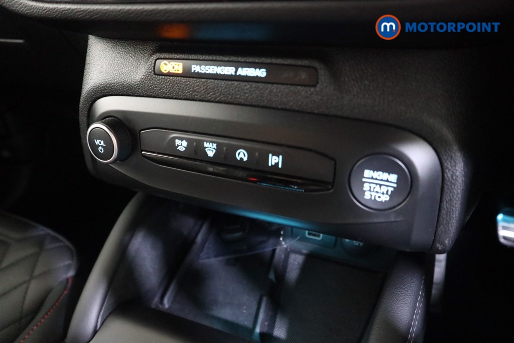 Ford Focus St-Line Vignale Manual Petrol Hatchback - Stock Number (1595244) - 7th supplementary image