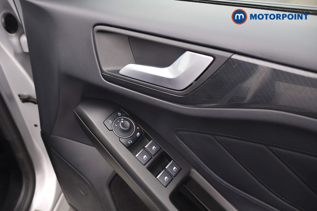 Ford Focus St-Line X Manual Petrol Hatchback - Stock Number (1595245) - 11th supplementary image