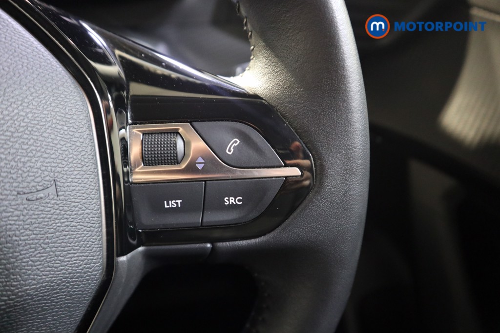 Peugeot 2008 Allure Premium Manual Petrol SUV - Stock Number (1595378) - 4th supplementary image