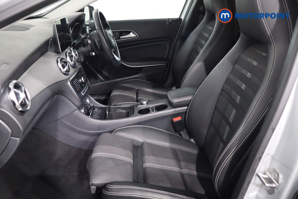 Mercedes-Benz GLA Urban Edition Automatic Petrol SUV - Stock Number (1596098) - 4th supplementary image