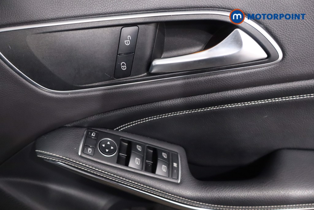 Mercedes-Benz GLA Urban Edition Automatic Petrol SUV - Stock Number (1596098) - 23rd supplementary image