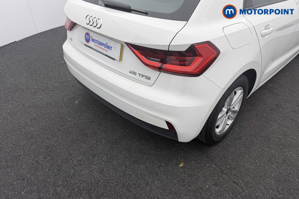 Audi A1 Technik Manual Petrol Hatchback - Stock Number (1596226) - 3rd supplementary image