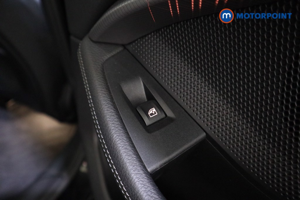 BMW 1 Series M Sport Automatic Diesel Hatchback - Stock Number (1596322) - 20th supplementary image