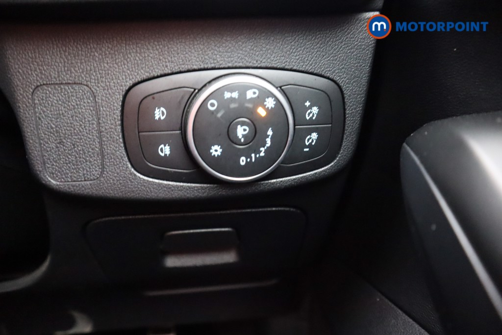 Ford Focus St-Line X Manual Petrol Hatchback - Stock Number (1596336) - 7th supplementary image