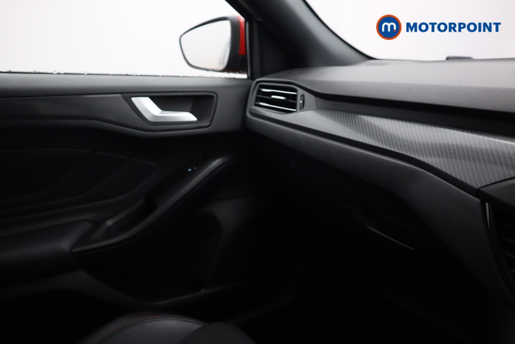 Ford Focus St-Line X Manual Petrol Hatchback - Stock Number (1596336) - 16th supplementary image