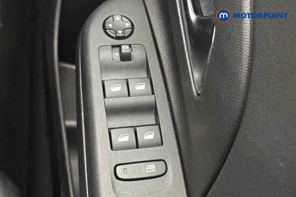 Vauxhall Corsa Design Automatic Petrol Hatchback - Stock Number (1596881) - 31st supplementary image