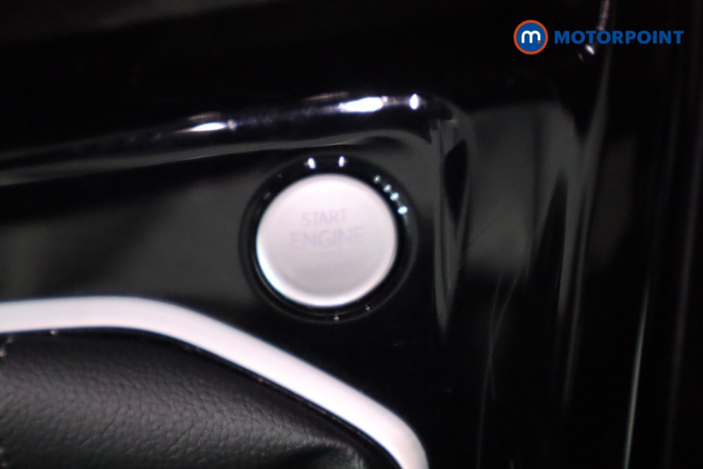 Volkswagen Golf R-Line Manual Petrol Hatchback - Stock Number (1597323) - 13th supplementary image