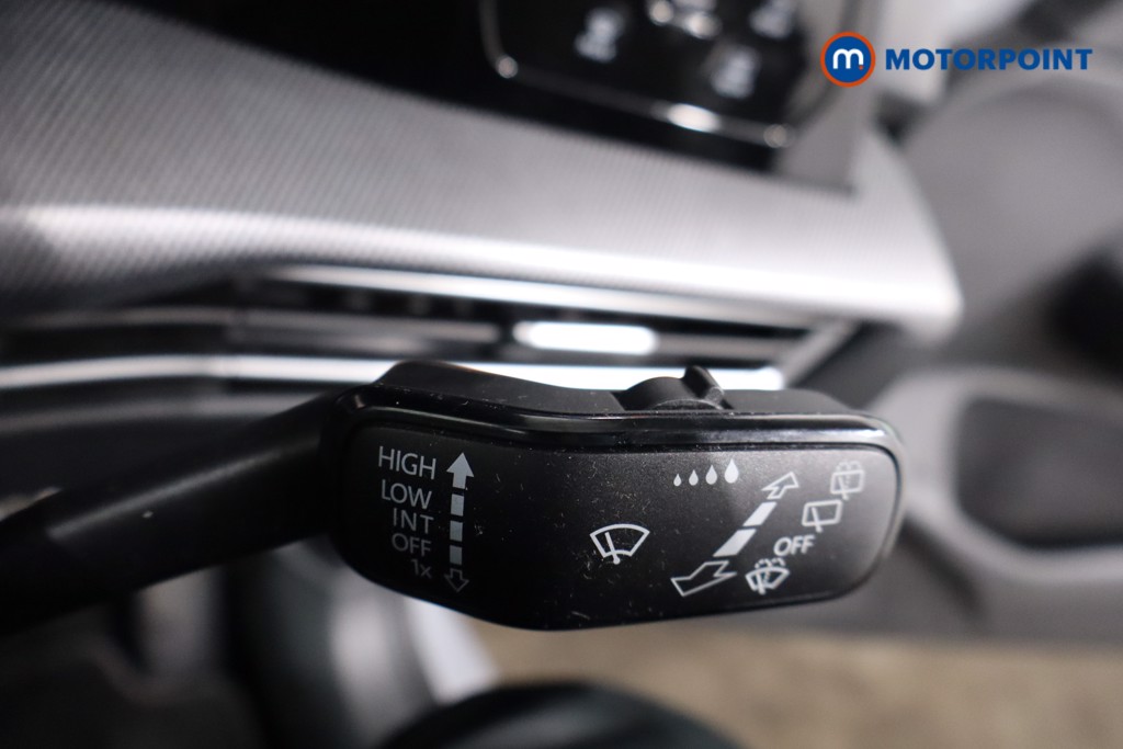 Volkswagen Golf R-Line Manual Petrol Hatchback - Stock Number (1597323) - 18th supplementary image