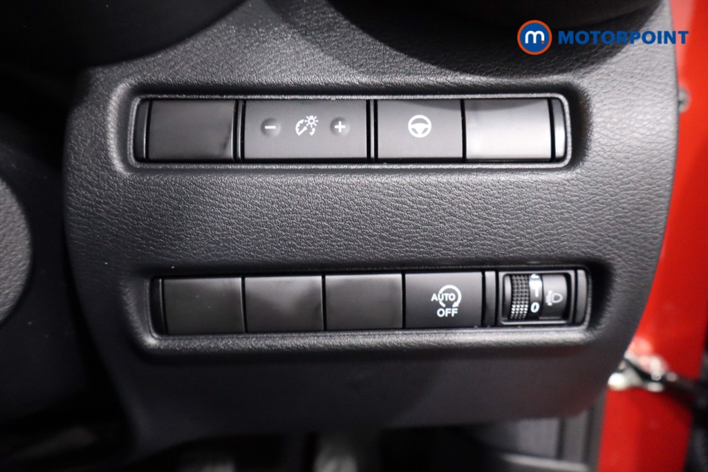 Nissan Juke Tekna-Plus Manual Petrol SUV - Stock Number (1597670) - 20th supplementary image