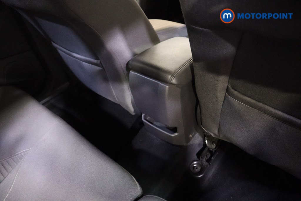 Ford Focus Titanium Manual Petrol Hatchback - Stock Number (1597716) - 20th supplementary image