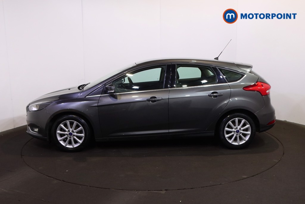 Ford Focus Titanium Manual Petrol Hatchback - Stock Number (1597716) - Passenger side