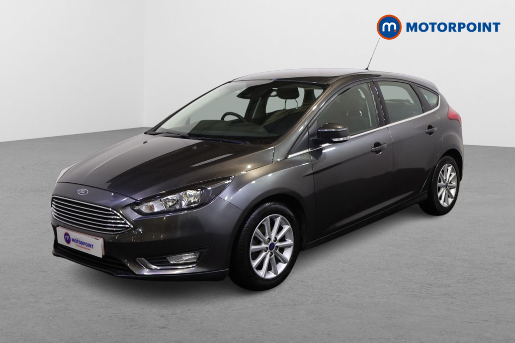 Ford Focus Titanium Manual Petrol Hatchback - Stock Number (1597716) - Passenger side front corner