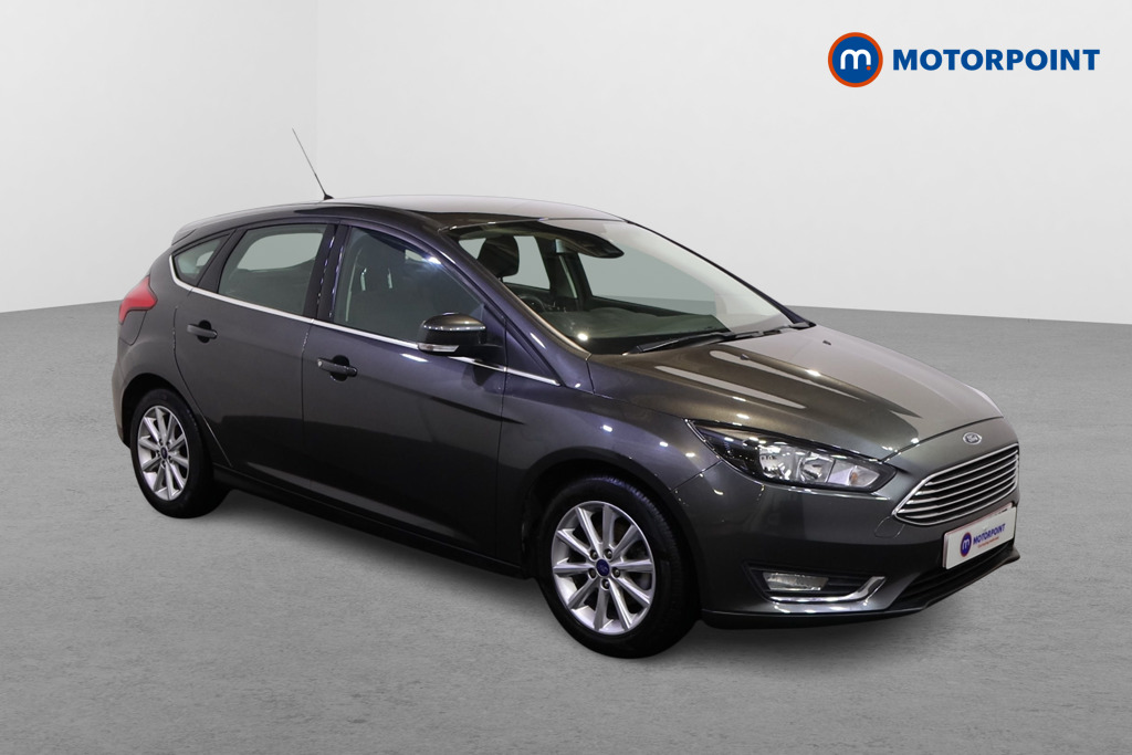 Ford Focus Titanium Manual Petrol Hatchback - Stock Number (1597716) - Drivers side front corner